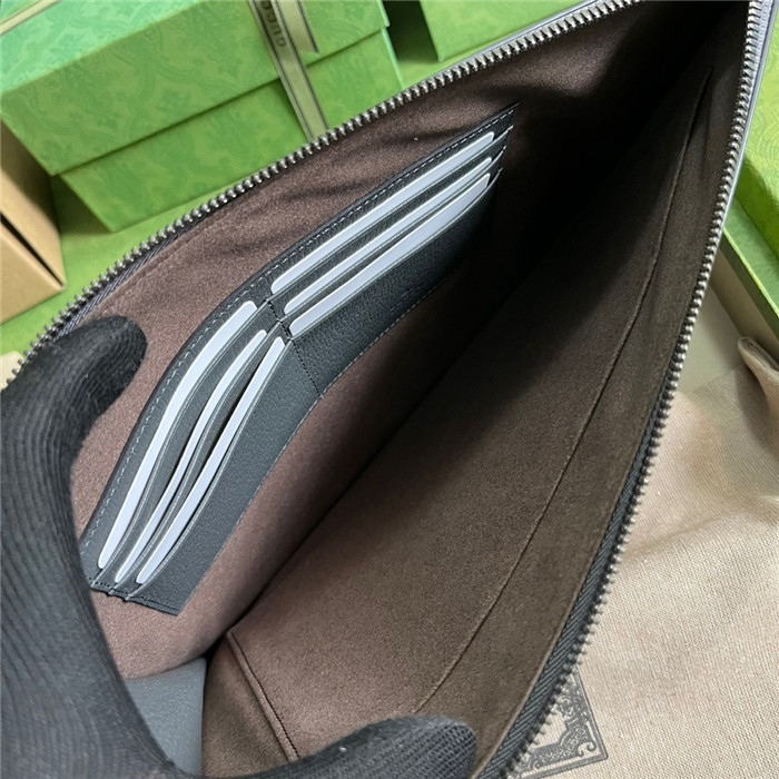 GUCCi 구찌 컷아웃 인터로킹 G 파우치 723320