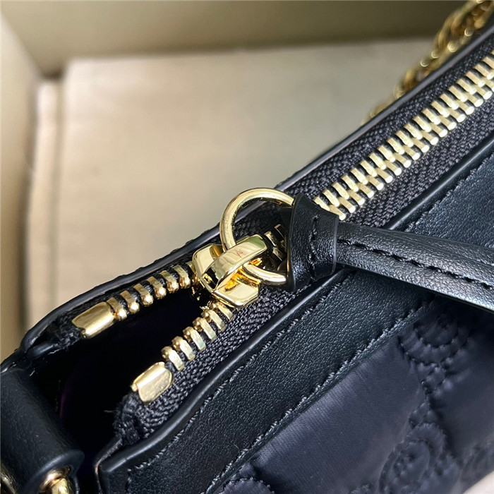 GUCCi  구찌 GG 마틀라세 나일론 핸드백 735049