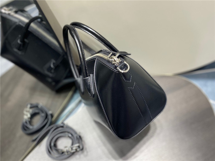 Givenchy  지방시 안티고나 미니 G65011