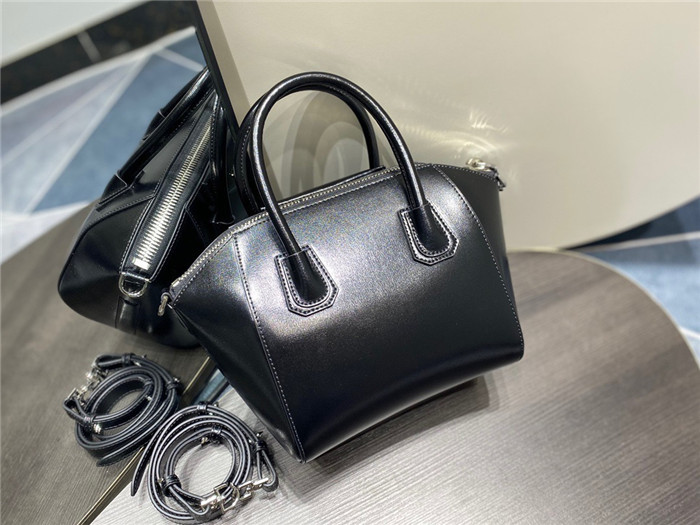 Givenchy  지방시 안티고나 미니 G65011