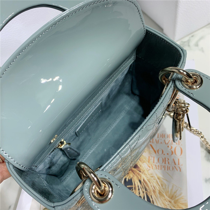 Dior 디올 레이디 미니 (업그레이드 신상) D44531