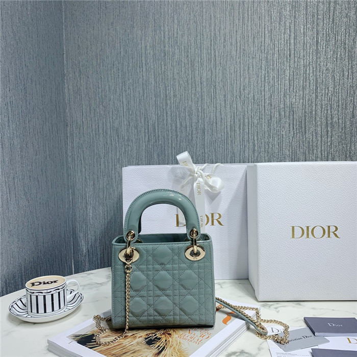 Dior 디올 레이디 미니 (업그레이드 신상) D44531
