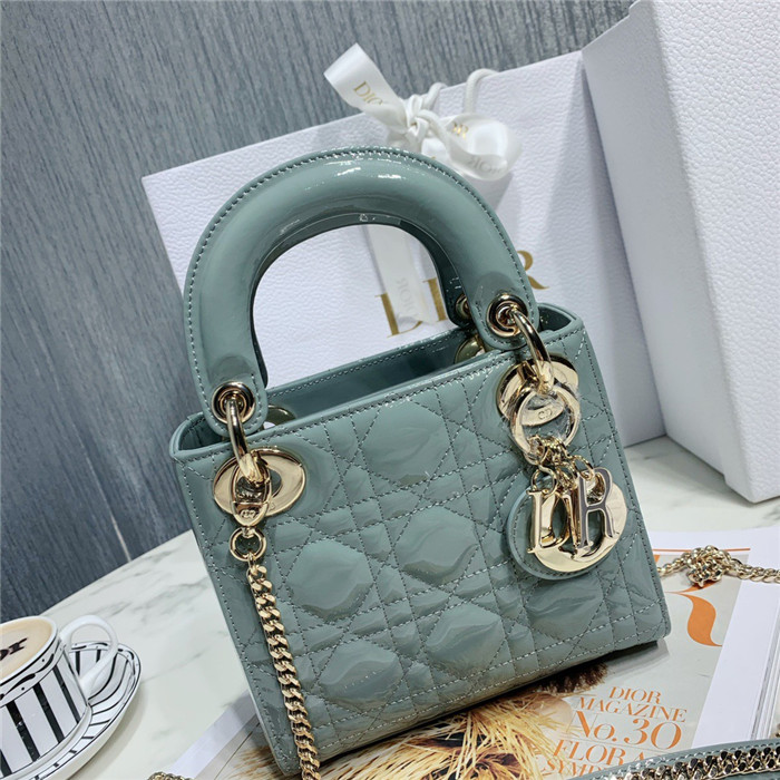 Dior 디올 레이디 미니 (업그레이드 신상) D44531