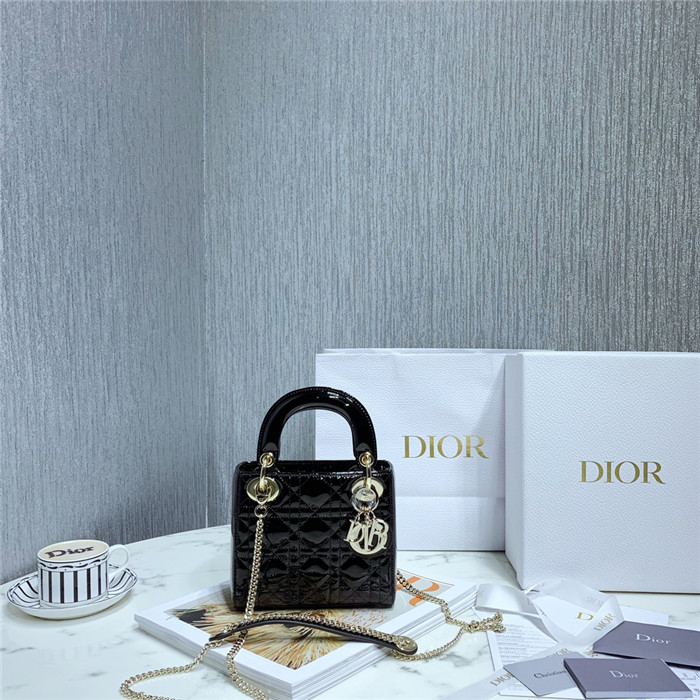Dior 디올 레이디 미니 (업그레이드 신상) D44531