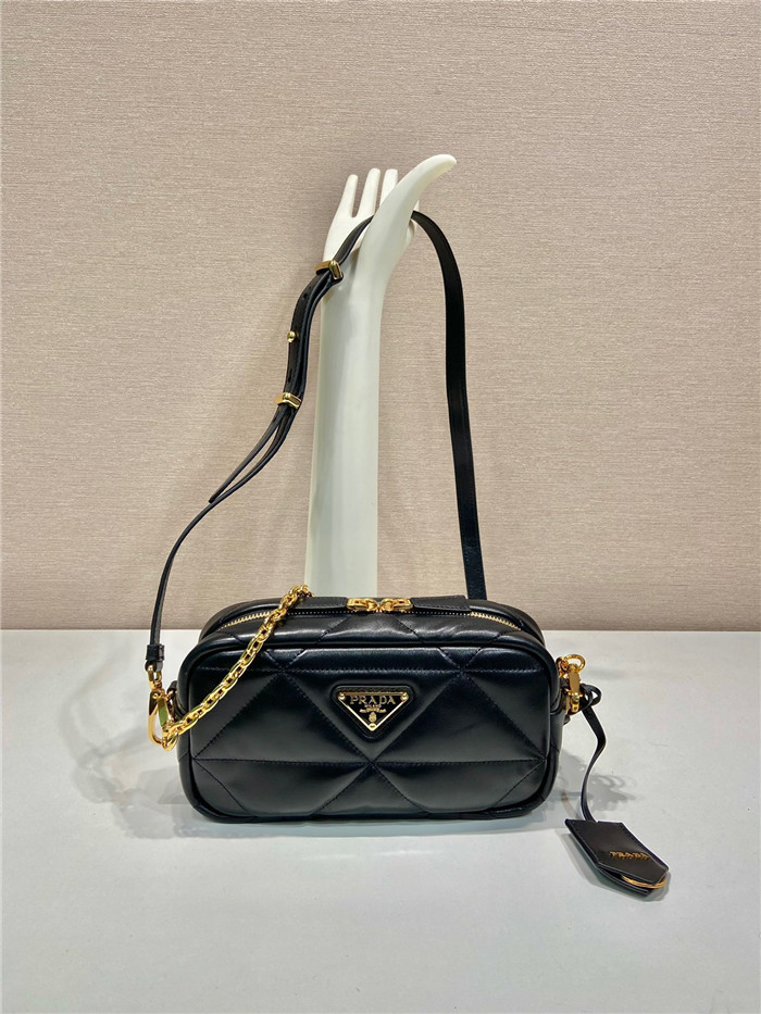  Prada 프라다 퀼티드 레더 카메라 숄더백 1BH19