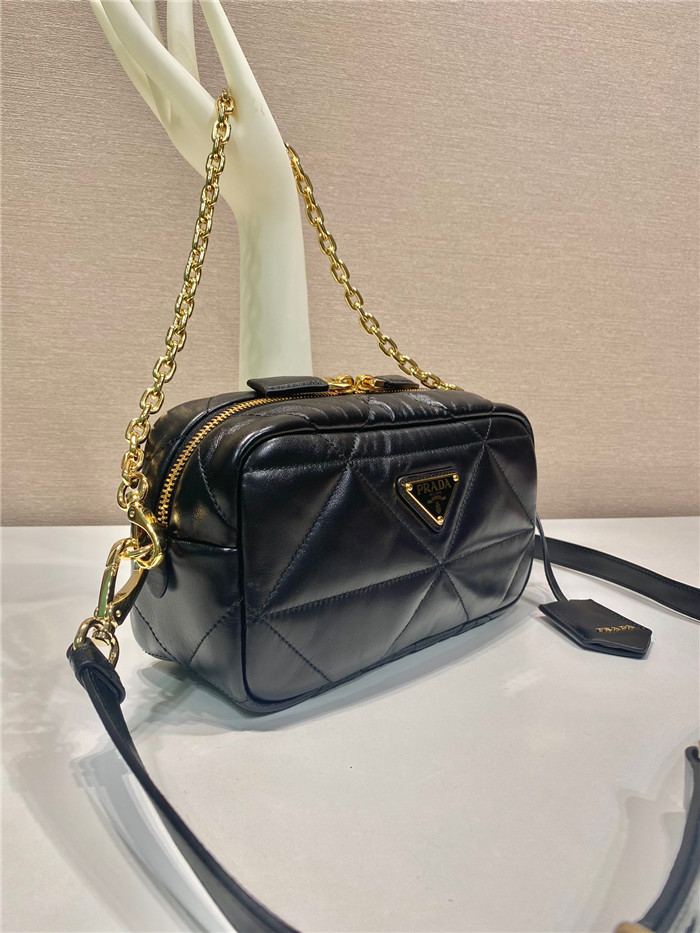  Prada 프라다 퀼티드 레더 카메라 숄더백 1BH19