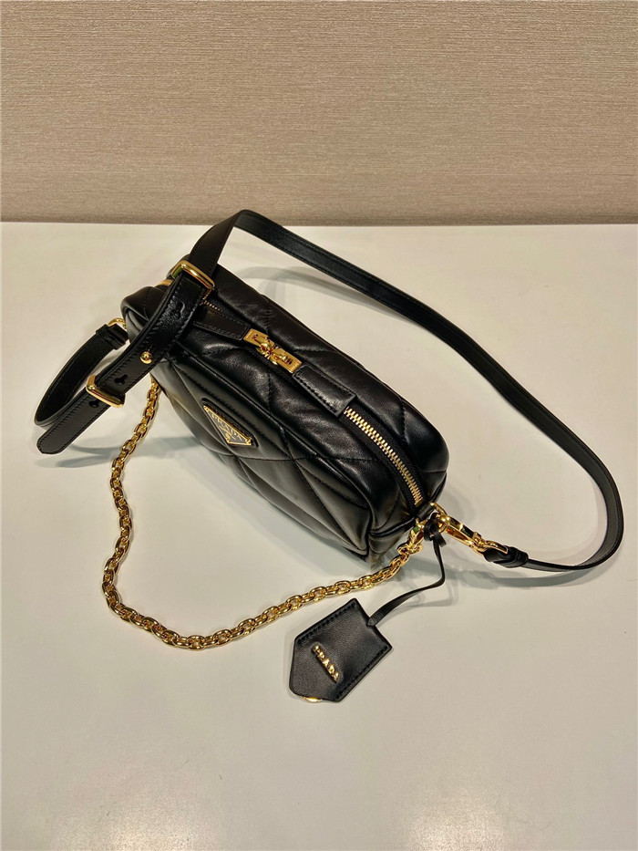  Prada 프라다 퀼티드 레더 카메라 숄더백 1BH19