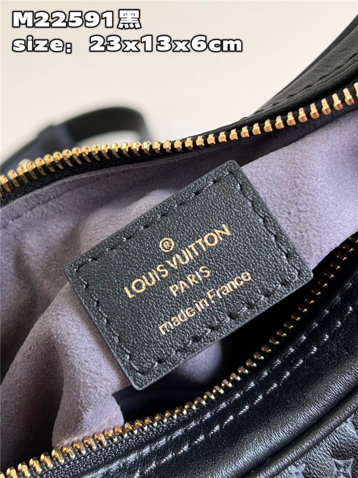  LOUIS VUITTON 루이비통 루프 모노그램 블랙 M22591