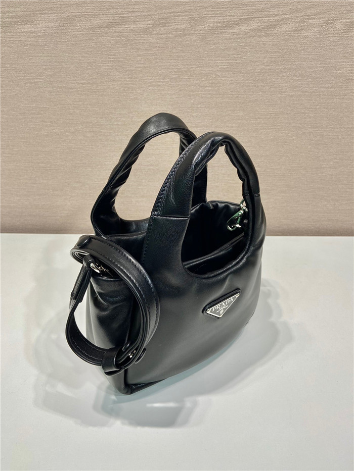  Prada 프라다 나파 패딩 소프트 레더 핸드백 스몰 1BA359