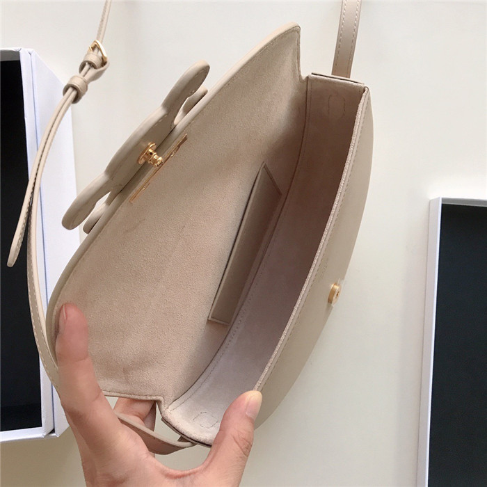  CELINE 셀린느 퀴르 트리오페 트리옹프 베사체 반달