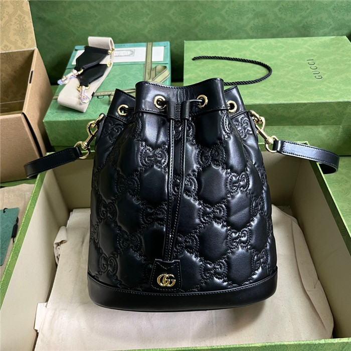 GUCCi 구찌 GG 마틀라세 레더 버킷백 732448
