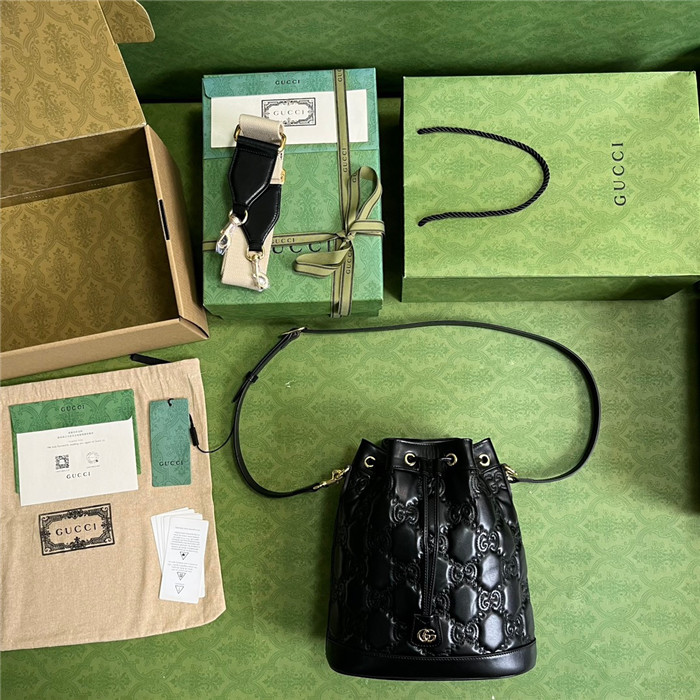 GUCCi 구찌 GG 마틀라세 레더 버킷백 732448