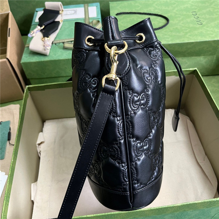 GUCCi 구찌 GG 마틀라세 레더 버킷백 732448