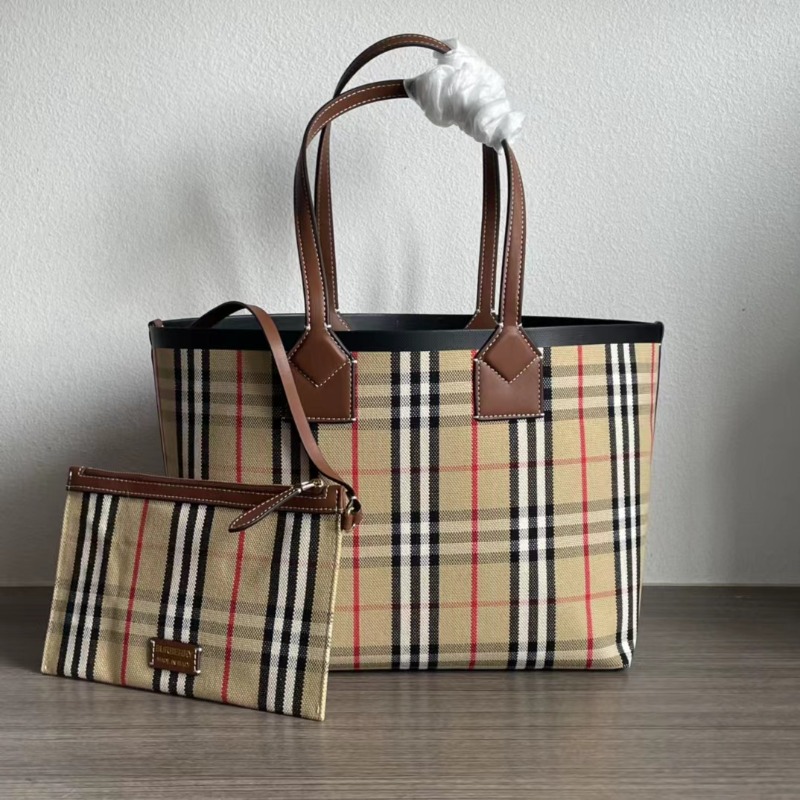 [르세라핌 김채원] Burberry 버버리 스몰 런던 토트백