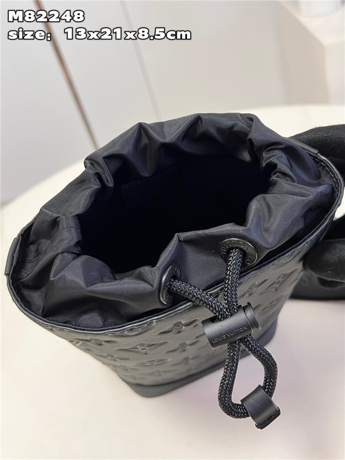 LOUIS VUITTON  루이비통 노에 슬링백 M82248