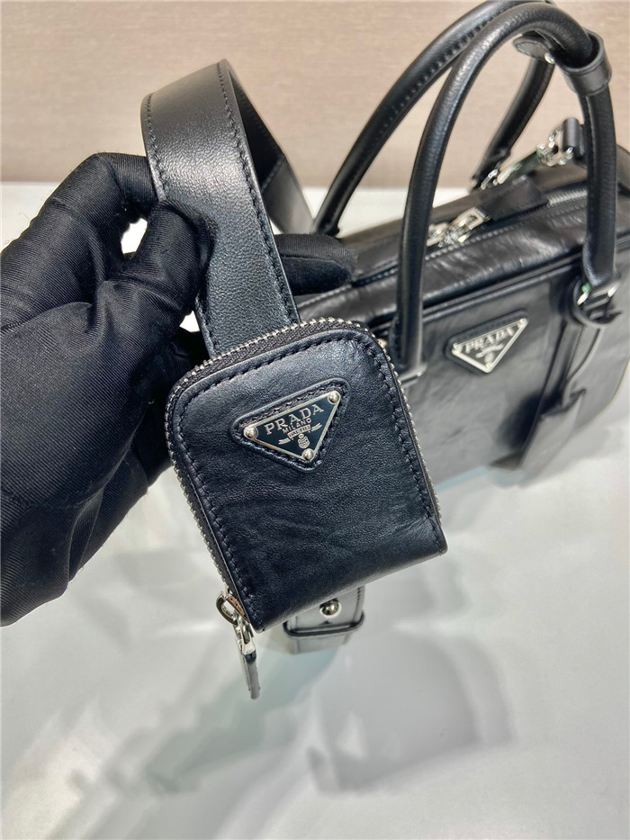  Prada 프라다 미디엄 앤티크 나파 가죽 탑 핸들 백 1BB092