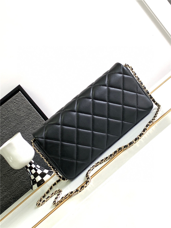 Chanel 샤넬 바게트 플랩백 AS2201