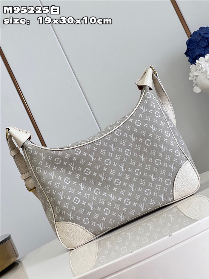 LOUIS VUITTON  루이비통 셀렉션 볼로뉴 30 숄더백 M95225