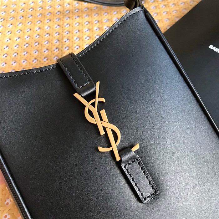Saint Laurent  생로랑 LE5A7 버티컬 크로스백 735214