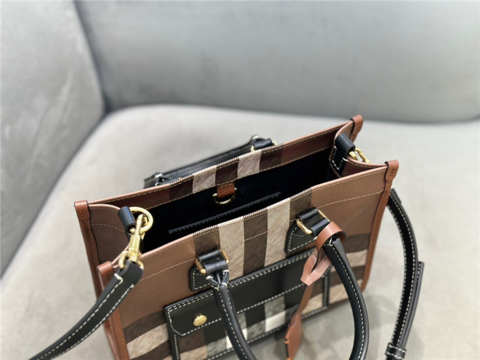 Burberry  버버리 토트&크로스백 B51041