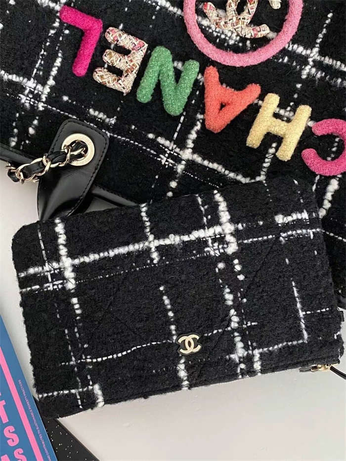 Chanel  샤넬 쇼퍼백 AS2115