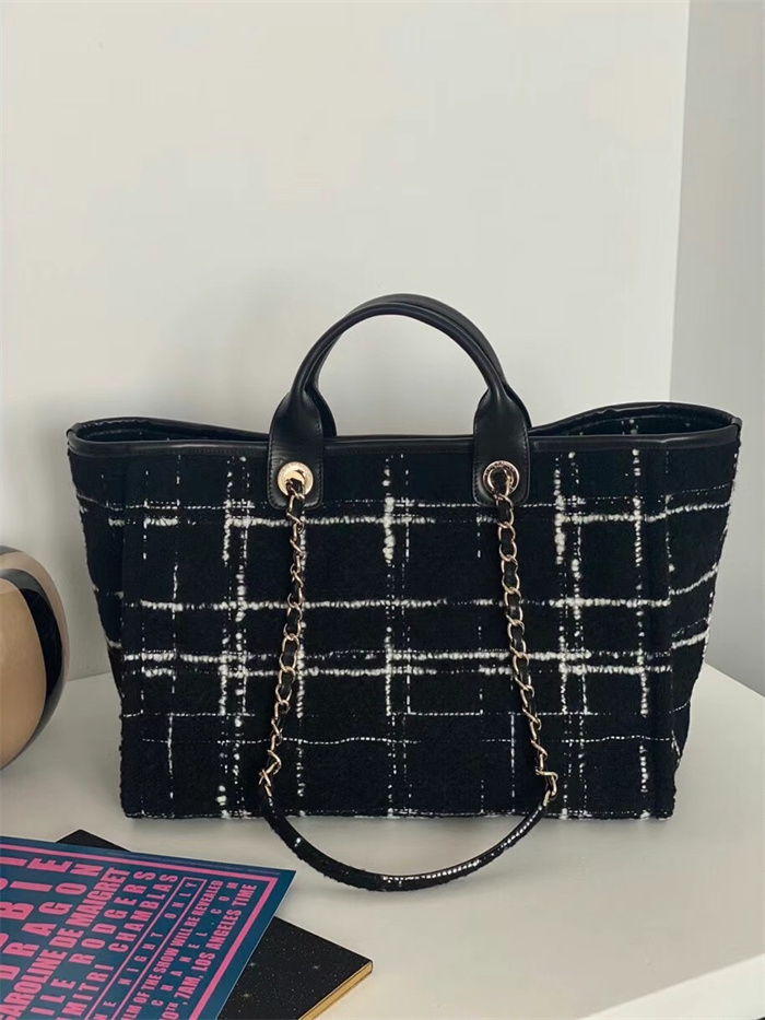 Chanel  샤넬 쇼퍼백 AS2115
