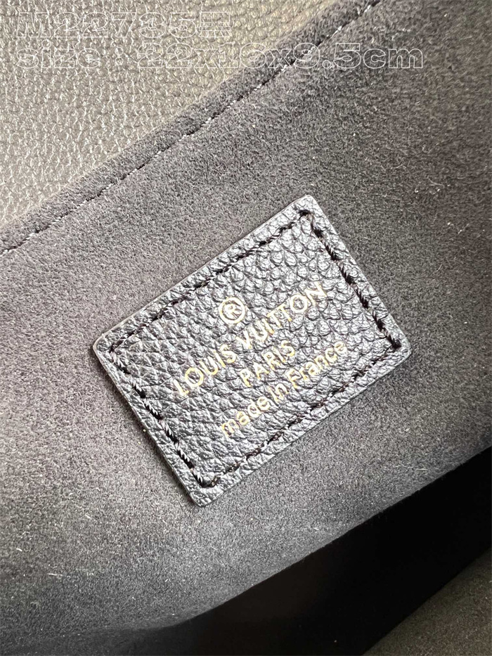 LOUIS VUITTON  루이비통 옥스포드 락미 블랙 M22735