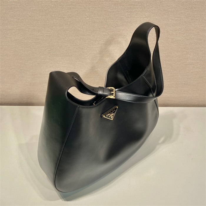 PRADA  프라다 라지 레더 브러시드 숄더백 1BC181