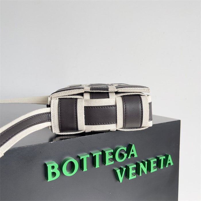 Bottega Veneta  보테가베네타 카세트백 75521