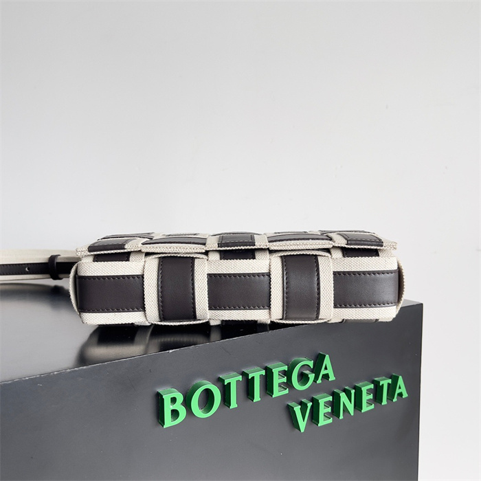 Bottega Veneta  보테가베네타 카세트백 75521