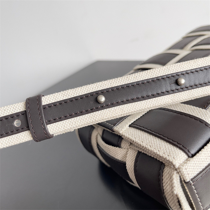 Bottega Veneta  보테가베네타 카세트백 75521