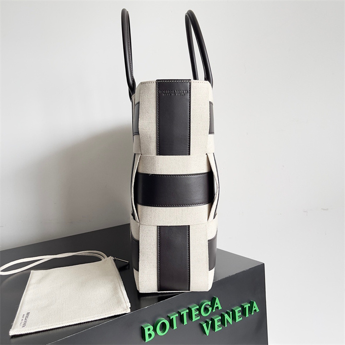 Bottega Veneta  보테가베네타 라지 아르코 토트백 755219
