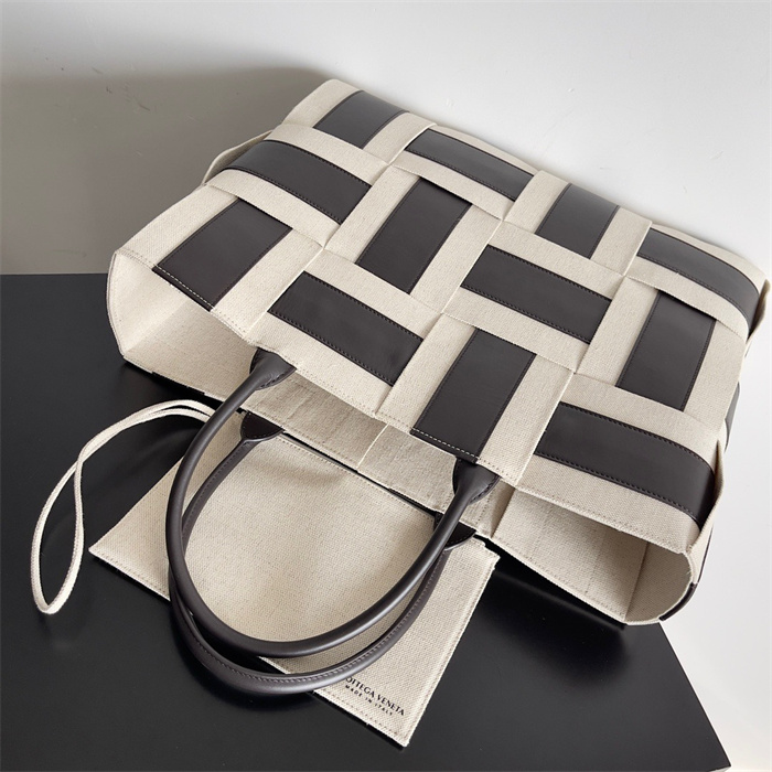 Bottega Veneta  보테가베네타 라지 아르코 토트백 755219