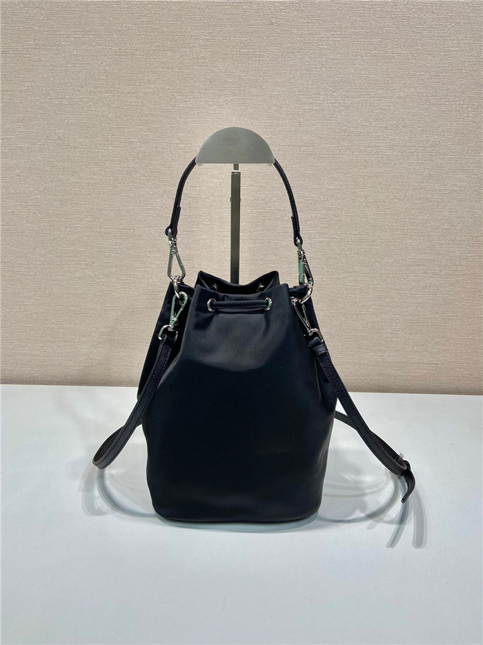  PRADA 프라다 벨라 미니 버캣백 1BA038