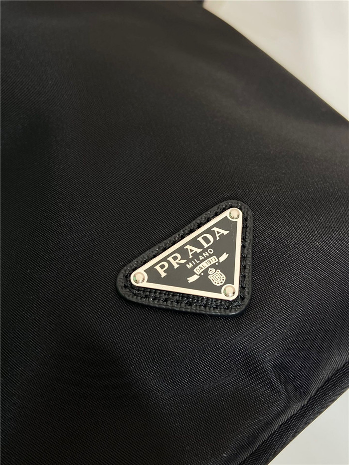  PRADA 프라다 벨라 미니 버캣백 1BA038