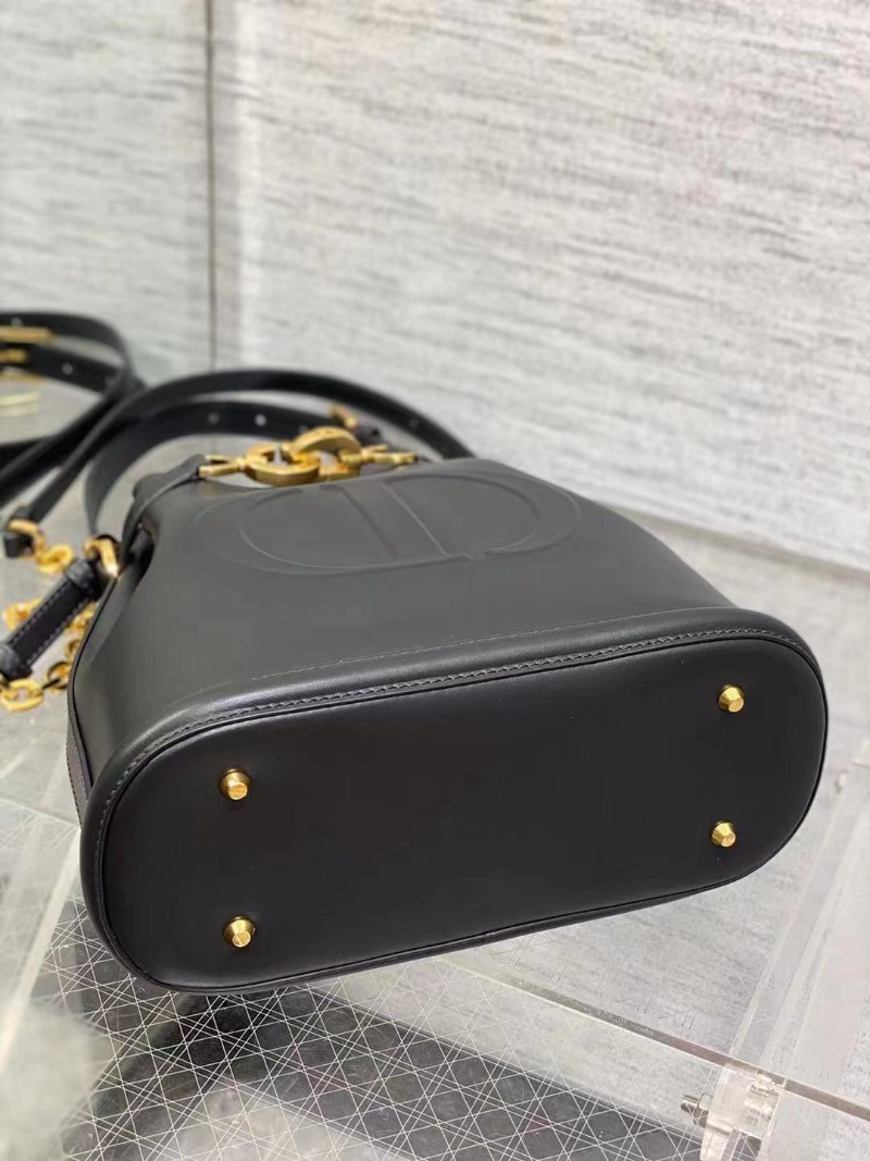  DIOR 디올 블랙 CD 엠보싱 쎄디올 버킷백