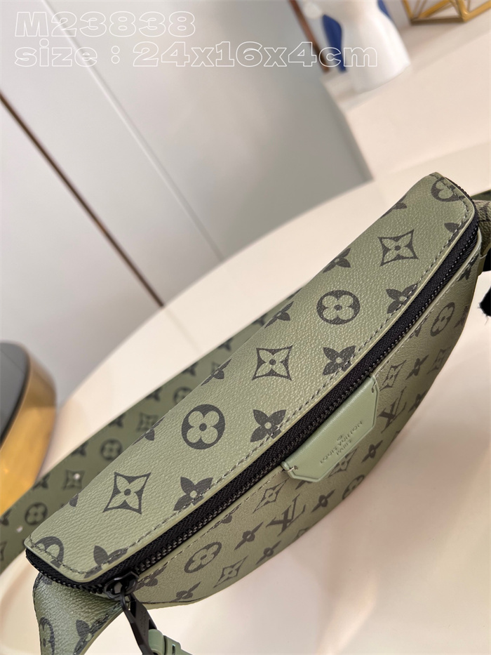 LOUIS VUITTON 루이비통 크로스&숄더백 LV 문 크로스바디 M23838