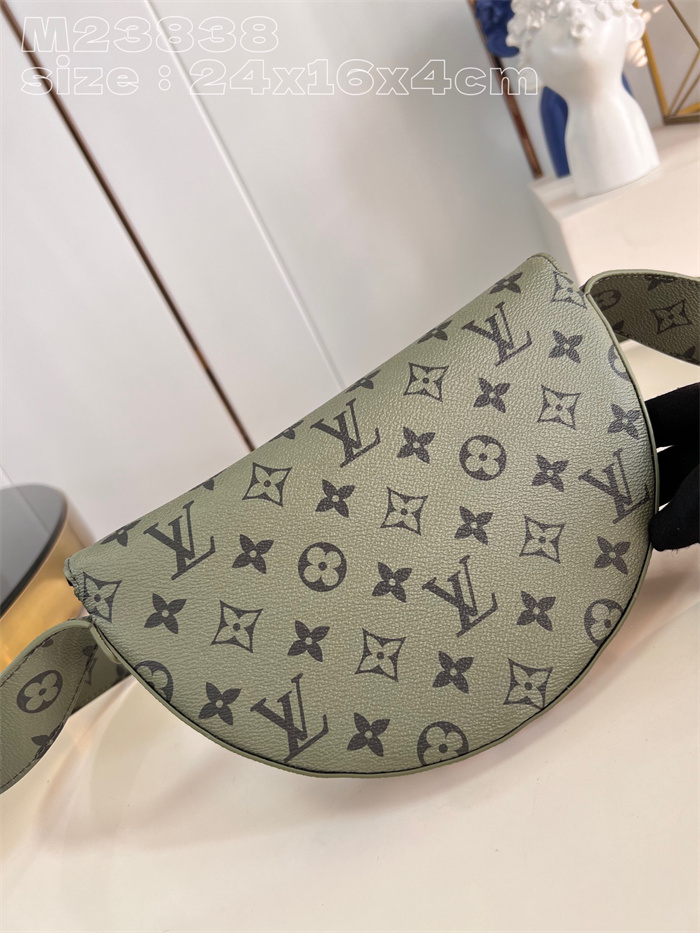 LOUIS VUITTON 루이비통 크로스&숄더백 LV 문 크로스바디 M23838