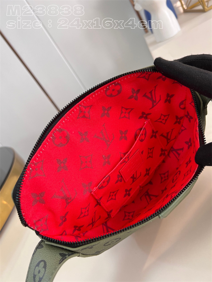 LOUIS VUITTON 루이비통 크로스&숄더백 LV 문 크로스바디 M23838