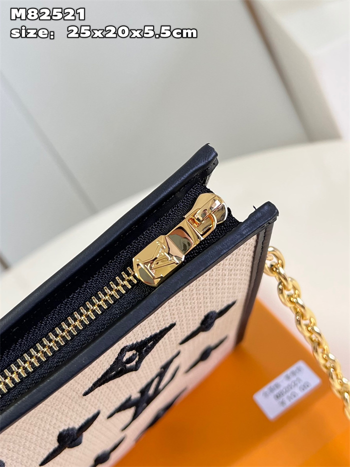 LOUIS VUITTON  루이비통 파우치 온 체인백 M82521