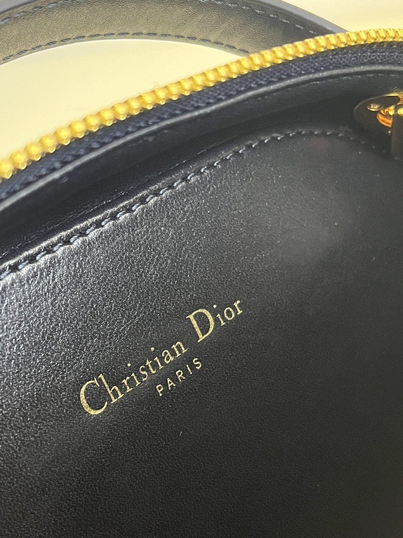 [피겨 김연아] DIOR 디올 CD 시그니처 오벌 카메라 백