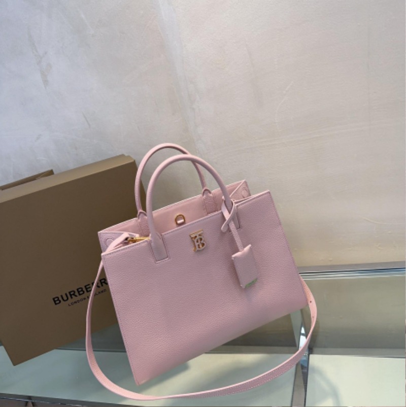 [레드벨벳 웬디] Burberry  버버리 스몰 프란시스 백
