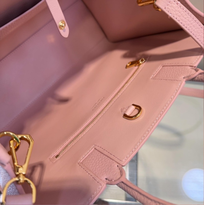 [레드벨벳 웬디] Burberry  버버리 스몰 프란시스 백