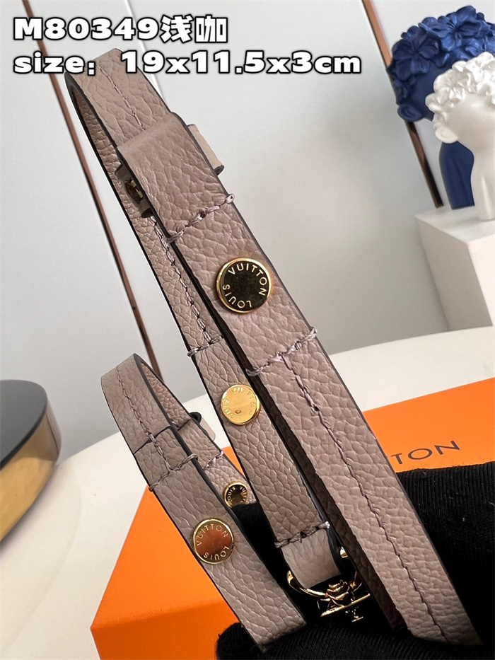 LOUIS VUITTON 루이비통 이지 파우치 온 스트랩 숄더백 M80349