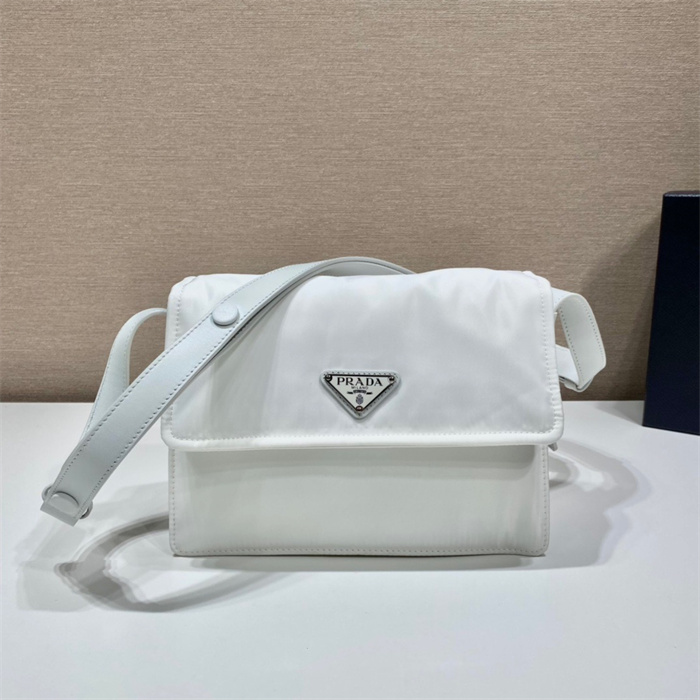  PRADA 프라다 나일론 패딩 숄더백 1BD258
