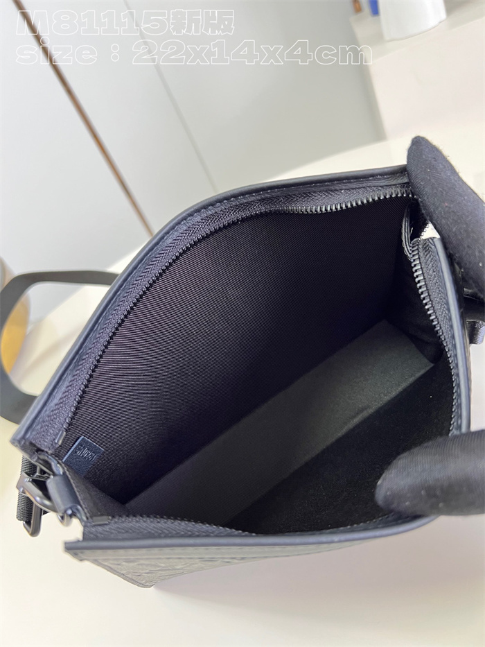 LOUIS VUITTON  루이비통 가스통 웨어러블 월릿 M81115