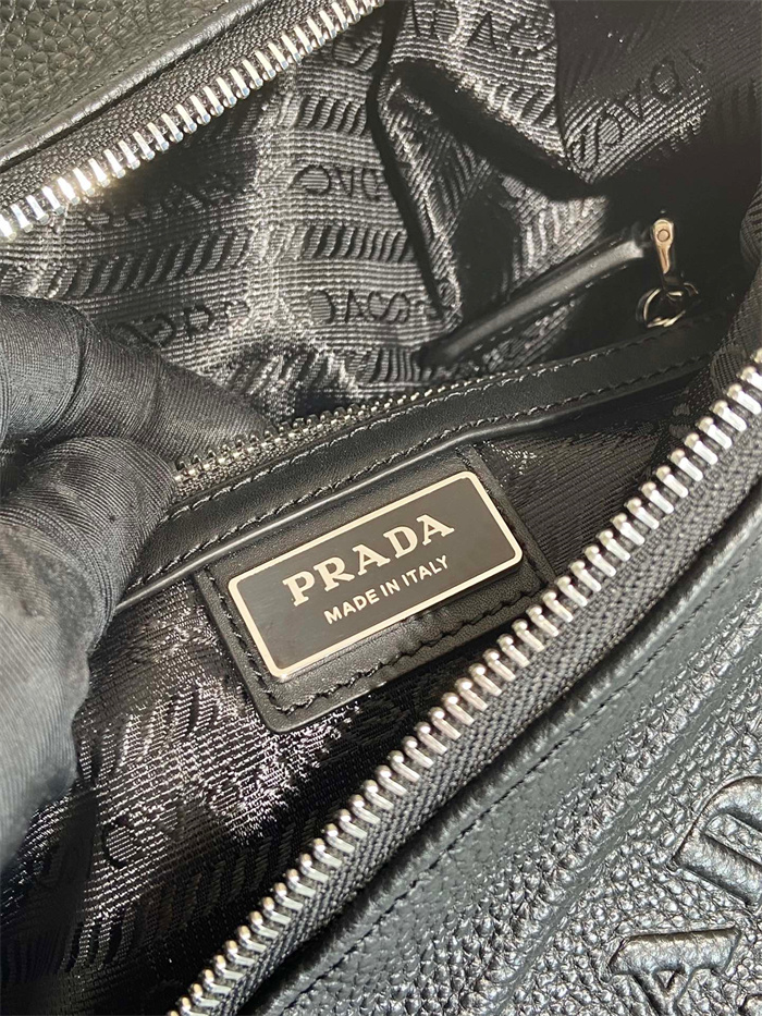 PRADA  프라다 가죽 힙색 2VZ092