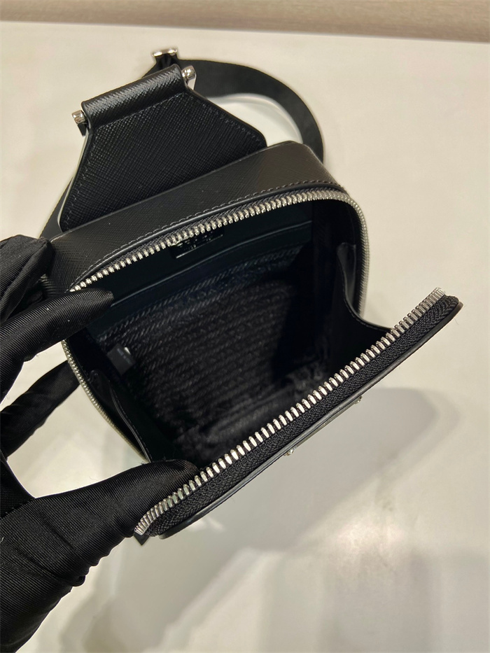 PRADA  프라다 사피아노 로고 크로스백 힙색 2VZ106