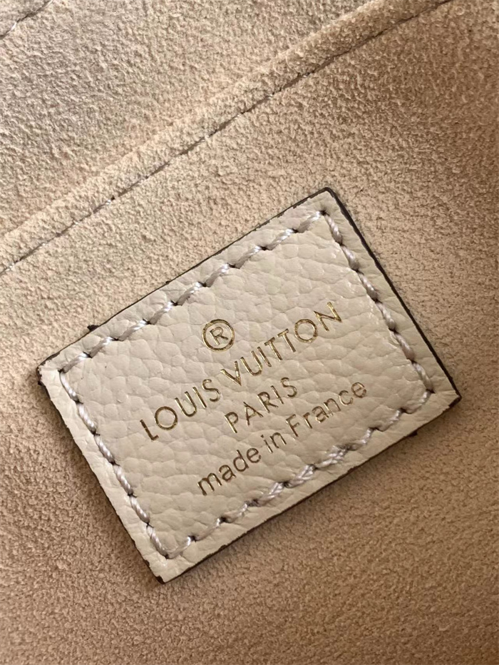 LOUIS VUITTON 루이비통 마들렌 숄더백  M45976