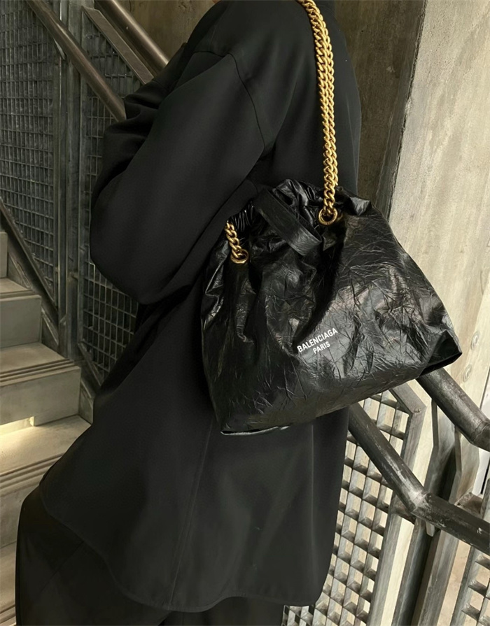  BALENCIAGA  발렌시아가 크러쉬 파우치 크로스백 B65999